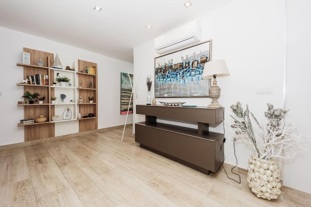 Modern First Line Apartment Almunecar Exterior photo