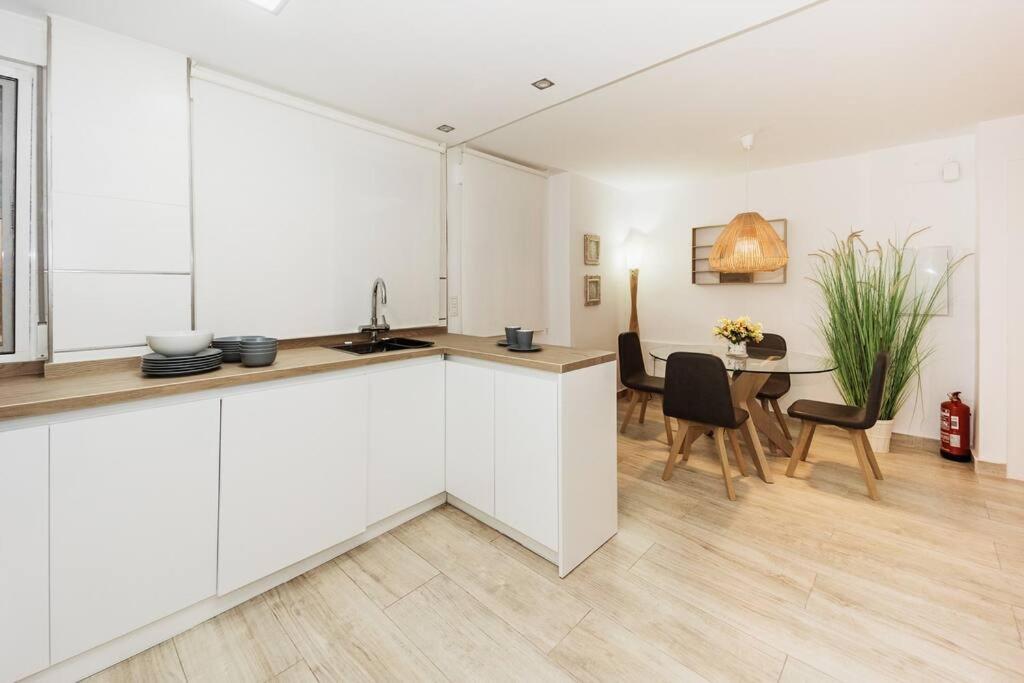 Modern First Line Apartment Almunecar Exterior photo