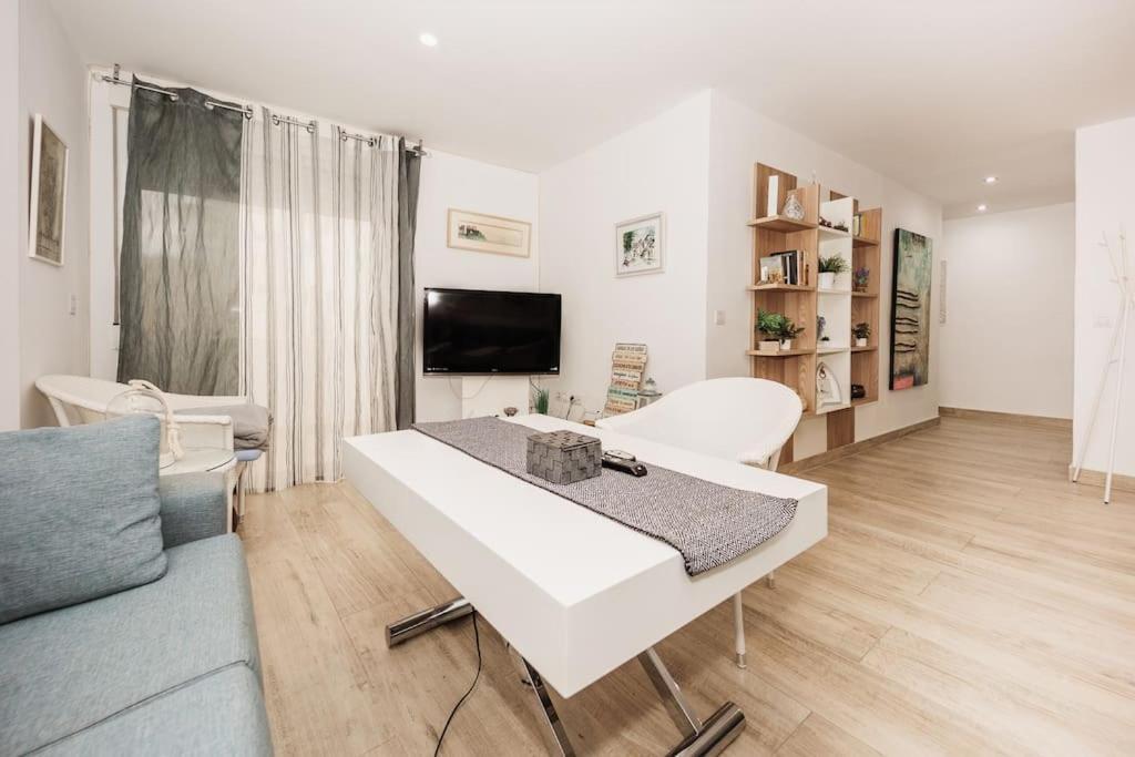 Modern First Line Apartment Almunecar Exterior photo